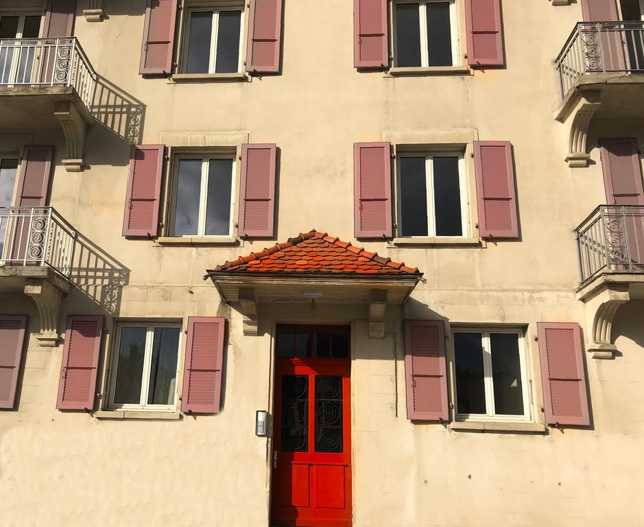 Appartement Douces Heures Avec Parking Couvert Prive Ле-Локль Екстер'єр фото